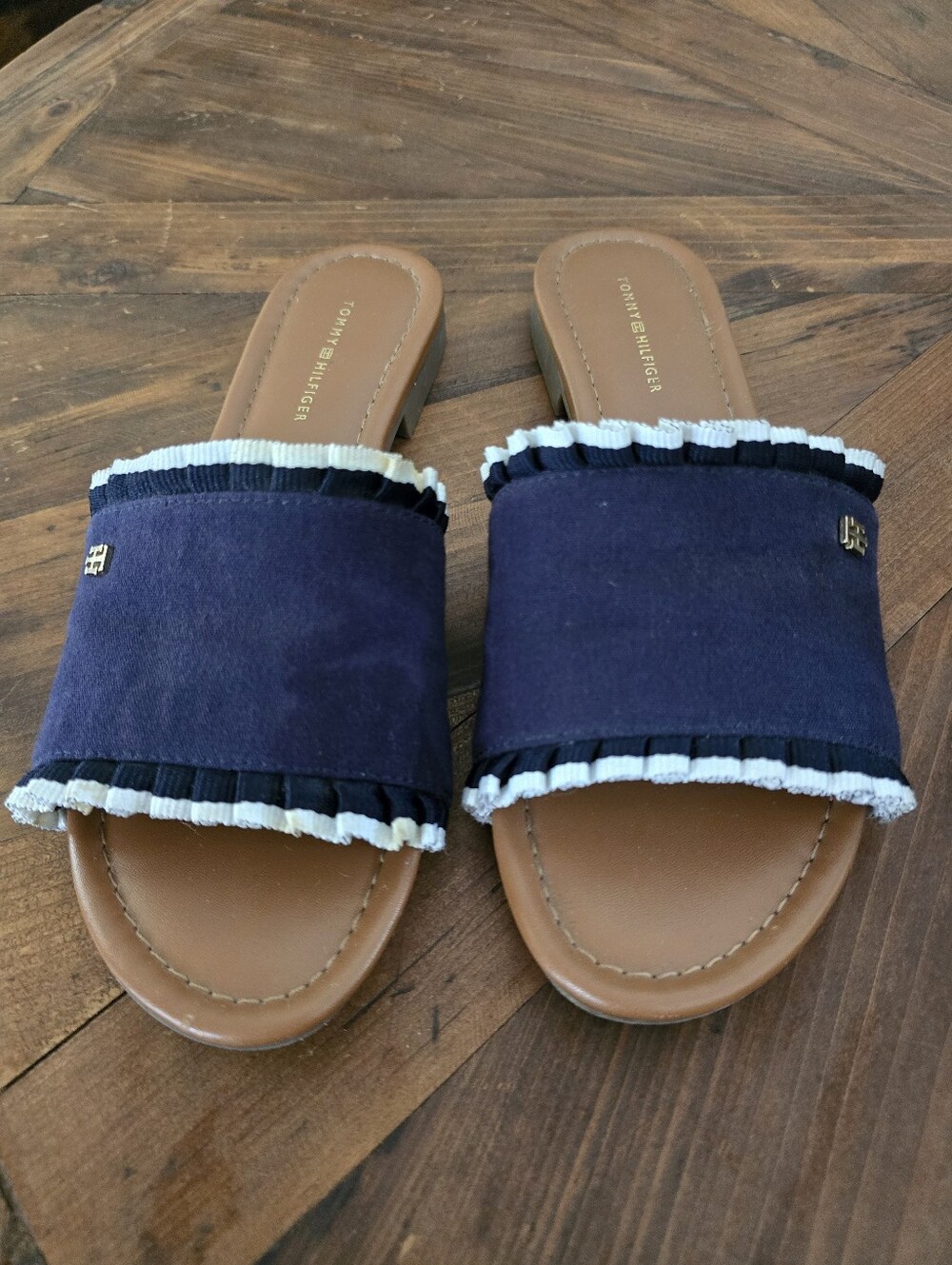 Tommy Hilfiger Navy and Tan Ruffle Slide Sandals